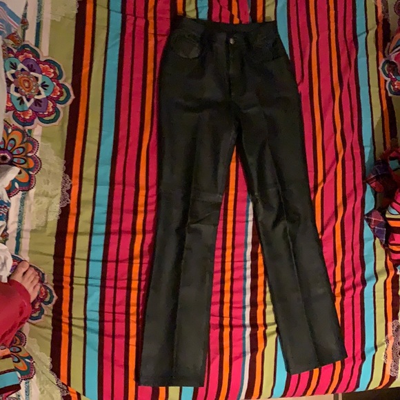 NEWPORT NEWS 100% Black Leather Pants sz. 4 - Picture 9 of 9